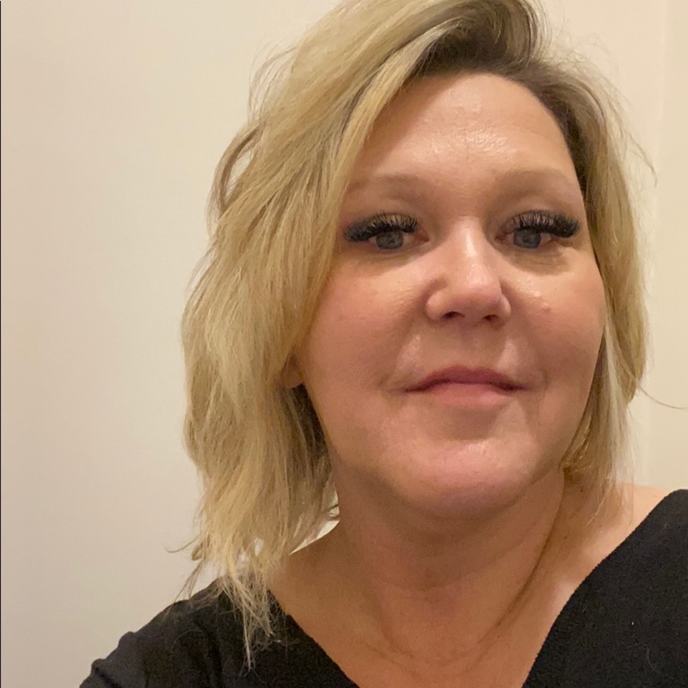 Meet your Posher, Valarie